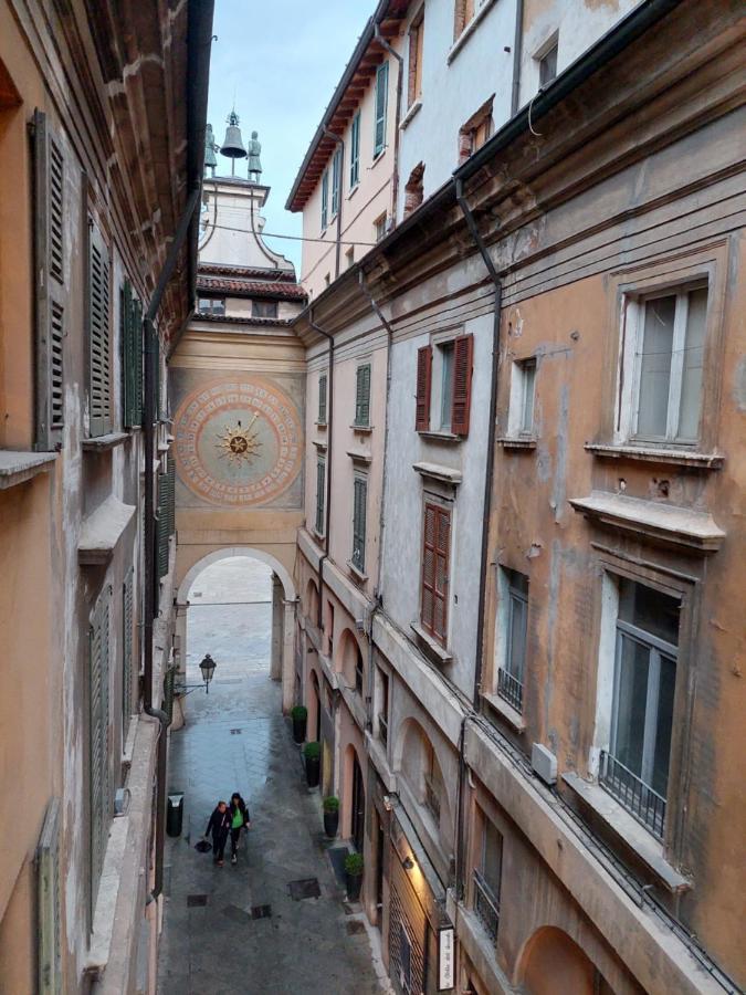 Hotel Fiordiluna, Nel Cuore Di Brescia Esterno foto