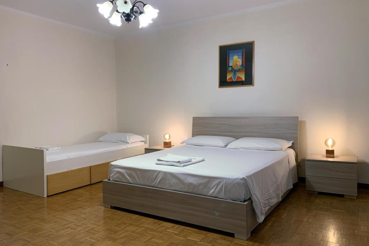 Hotel Fiordiluna, Nel Cuore Di Brescia Esterno foto