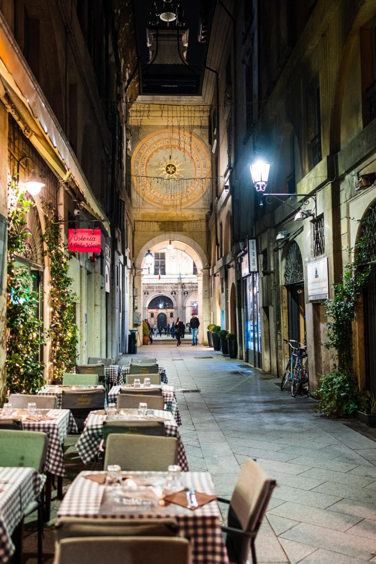 Hotel Fiordiluna, Nel Cuore Di Brescia Esterno foto