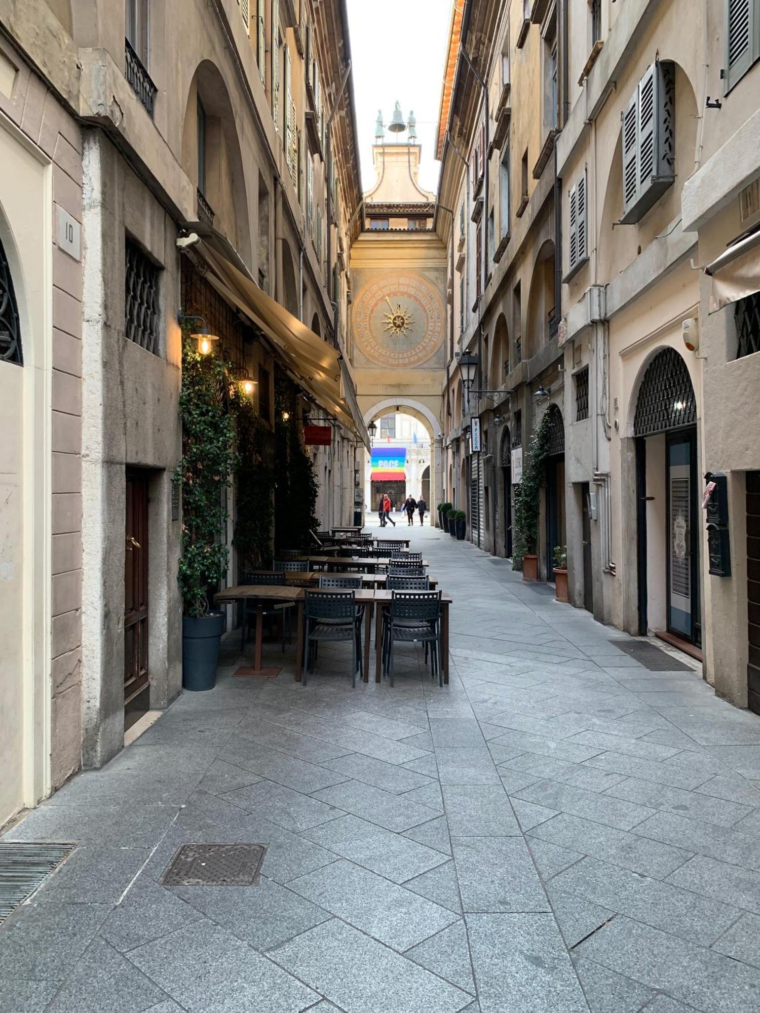 Hotel Fiordiluna, Nel Cuore Di Brescia Esterno foto